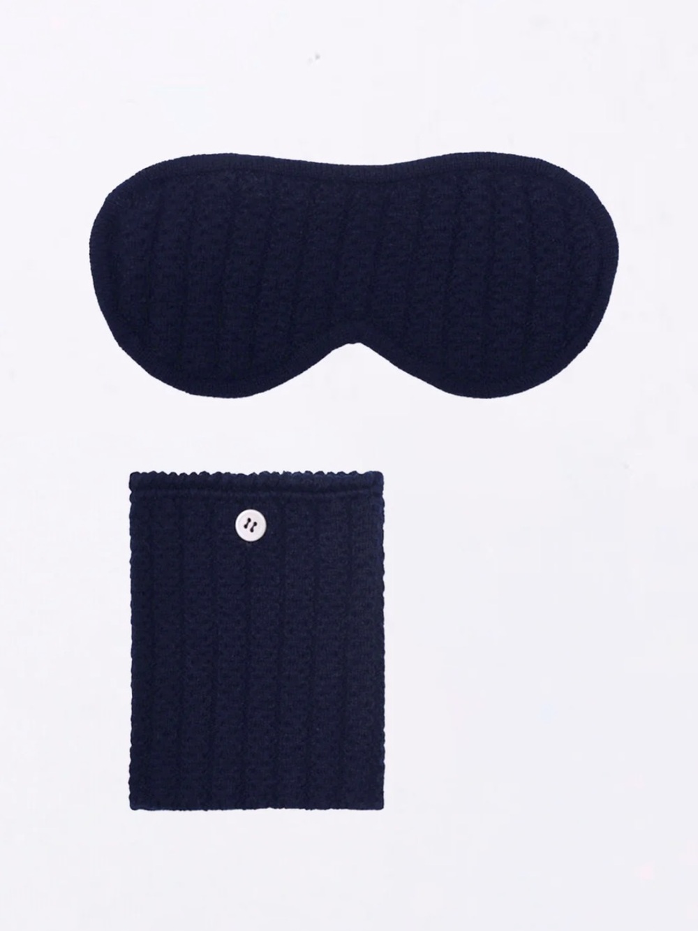 New with tag Molli knitted sleep mask
